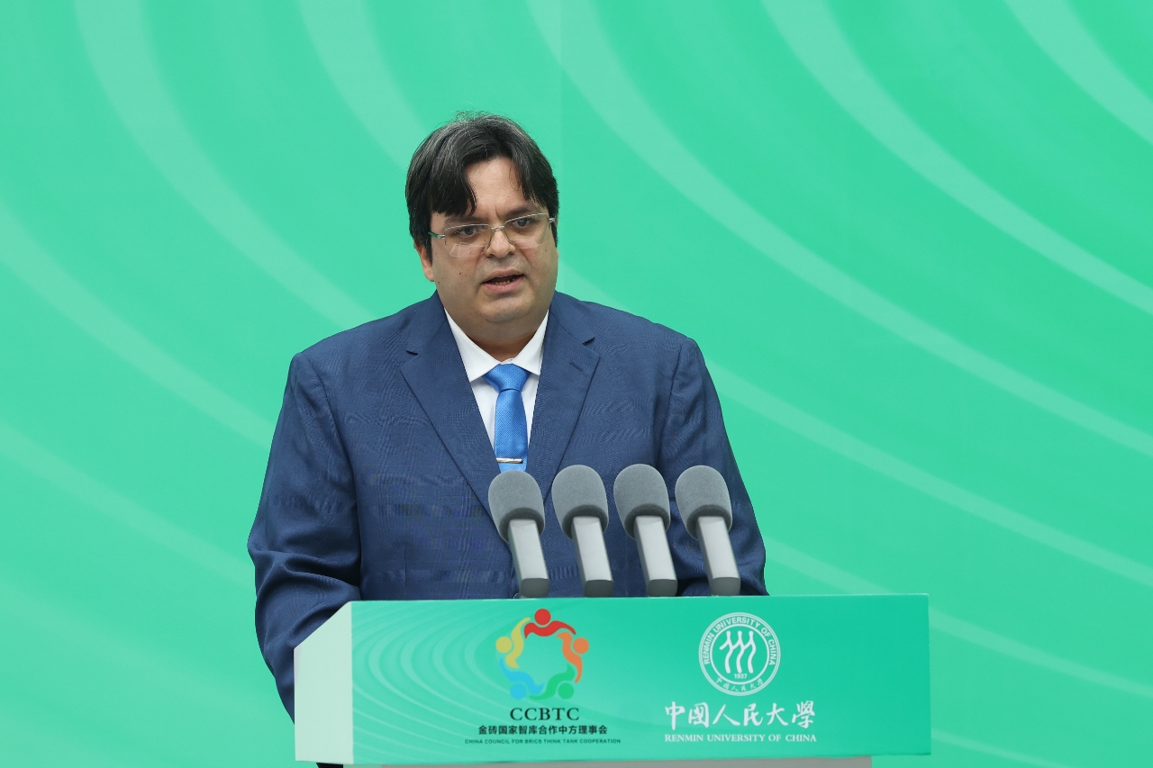 塞尔吉奥·奎罗斯.jpg
